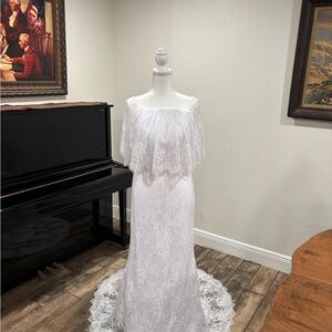 Elegant White Lace Off-Shoulder Gown